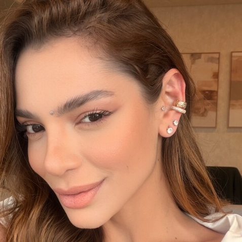 Piercing Fake de Strass (Sem Furo) Dourado e Prata | Ear Cuff Feminino Luxo | Brinco de Orelha Moderno