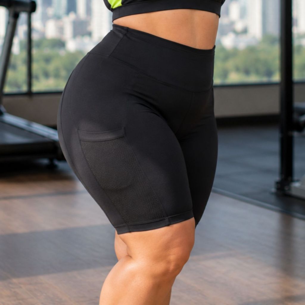 Short Fitness Bermuda Feminina Suplex Com Lycra  Bolso Lateral Roupa Academia Plus Size