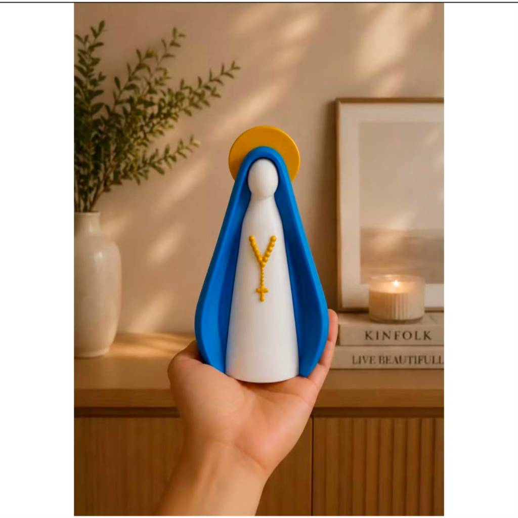 Kit Nossa Senhora com Vela LED + Bandeja Estilo Terço – Mini Altar Decorativo Religioso | Imagem Católica para Lar