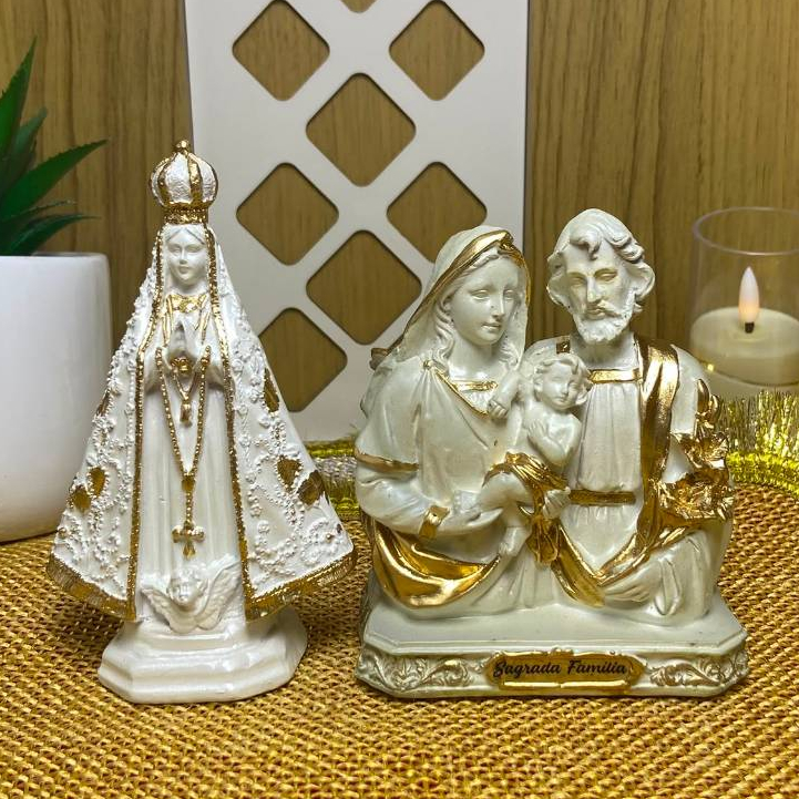 Kit Busto da Sagrada Família + Nossa Senhora Aparecida 15cm em Gesso Maciço Branco Pérola com Detalhes Dourados
