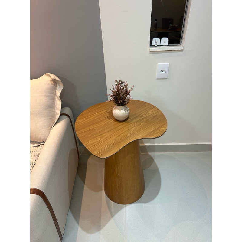Mesa lateral tampo orgânico — imagem 2 de 2