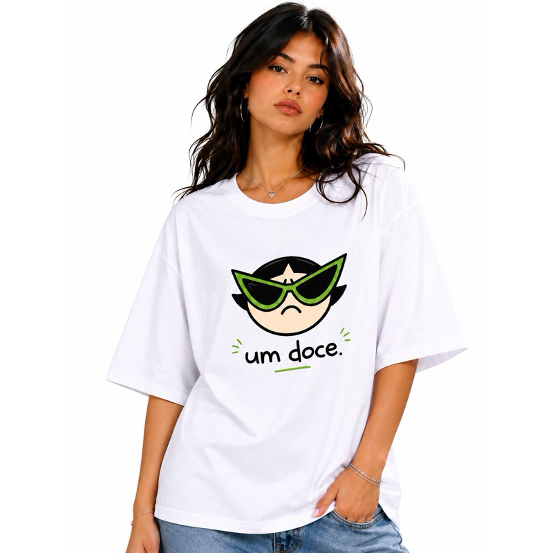 Camiseta Feminina Estampada Docinho Lindinha Florzinha T-Shirt Branca Algodão Estilo Tumblr Casual