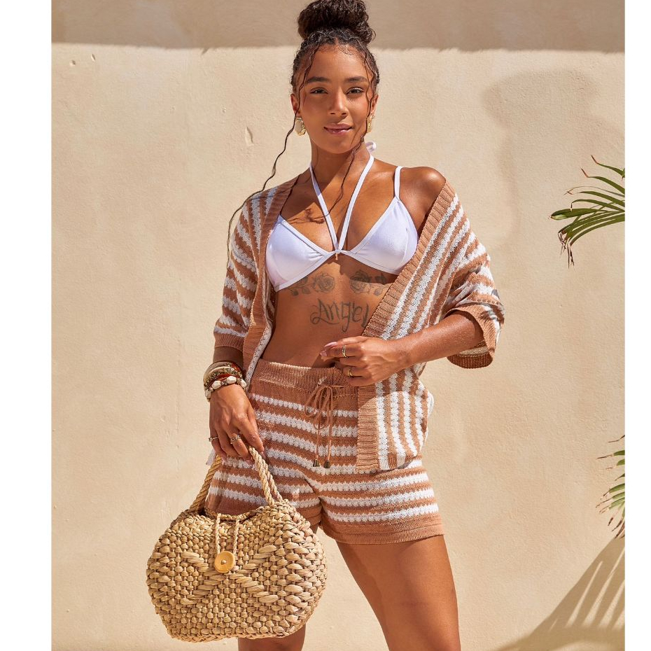 Conjunto Feminino de Tricot Kimono + Shorts Listrado Moda Elegante e Confortavel Moda Verão 2027