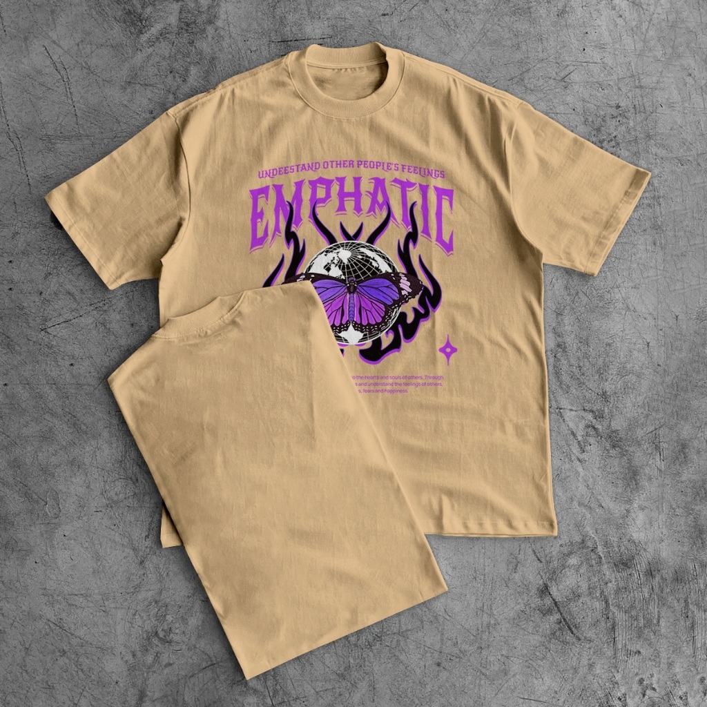 Camiseta Unissex Oversized Estampada Borboleta e Globo Terrestre Estilo Gótico Streetwear Urbano Casual Moderna Fashion
