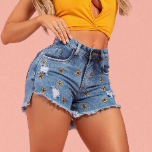 Short Jeans feminino bordado modelagem empina bumbum barra desfiada cós cintura alta  Jeans PREMIUM