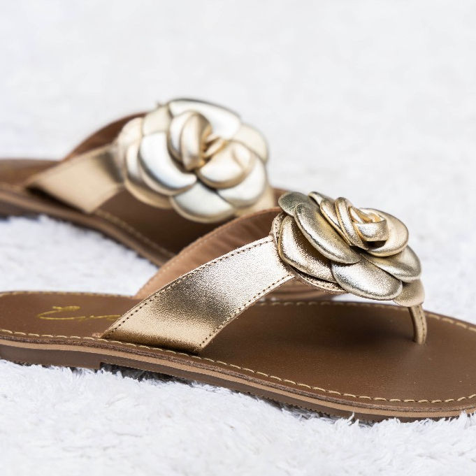 Sandália Flat Rasteira Casual Feminina Couro Legítimo Confortável Antiderrapante Flor Calce Fácil