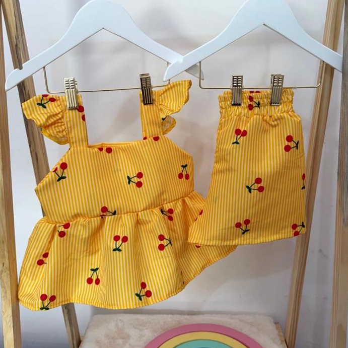 NOVIDADE (1 a 2 anos) Conjunto short Infantil - Blusa e Short - Estampas Variadas