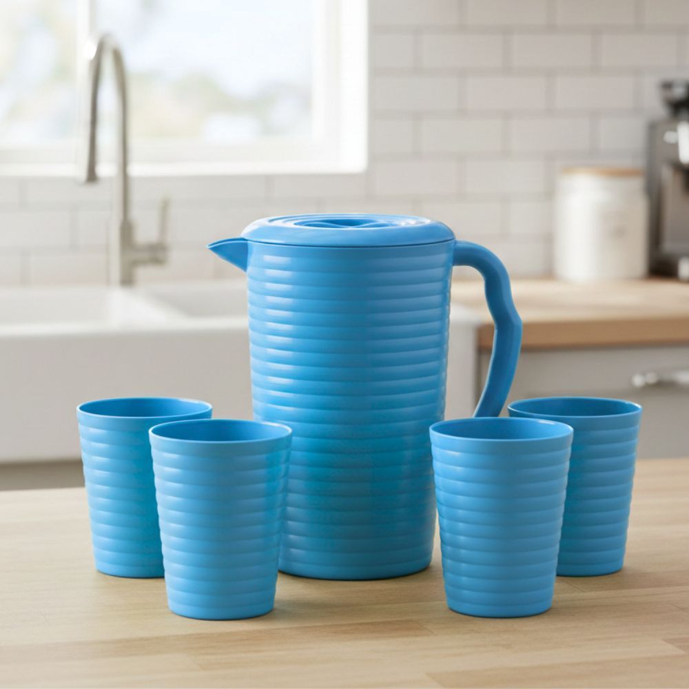 Kit Jarra 2 Litros com 4 Copos 350ml Plásticos Várias Cores Resistente para Suco Água Refrigerante Uso Diário em Oferta na Shopee