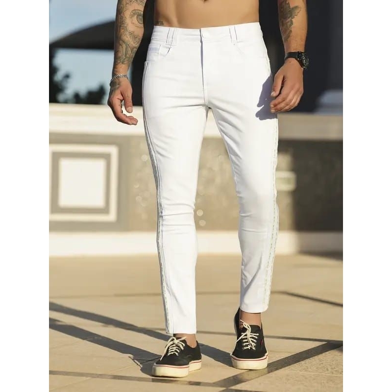 Calça Masculina com Modelagem Ajustada e Lateral Personalizada Pit Bull JeansRef: 87896