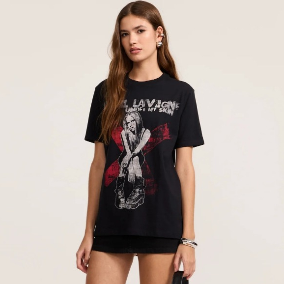 Camiseta Feminina Fã Avril Lavigne Camisa Banda Rock Vibe 2000 Tendencia Emo T-Shirt Casual , Verão — imagem 2 de 2