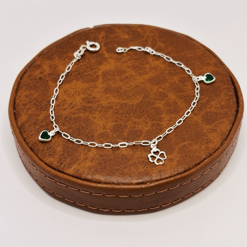 Pulseira Feminina Prata 925 Corações Verdes e Trevo Elegante · foto 2