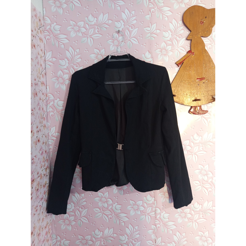 Blazer Preto Feminino Social com Fecho e Forro Elegante Tam P/36/38 brecho desapego