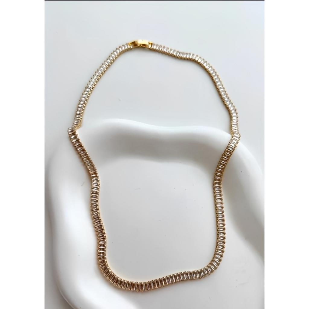 Colar Choker Feminino Bijuteria Dourado e Prata Riviera Baguete Delicado Brilhante Brilho Moda