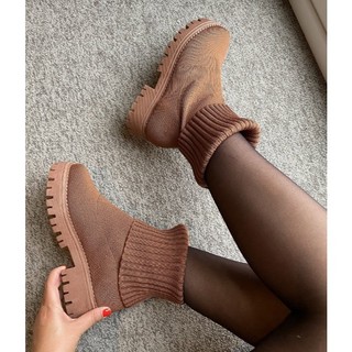 Bota Feminina Blogueira Cano Curto Coturno Feminino Tratorada marrom e preto perfeita para o inverno #YOUBELLASTORE!!