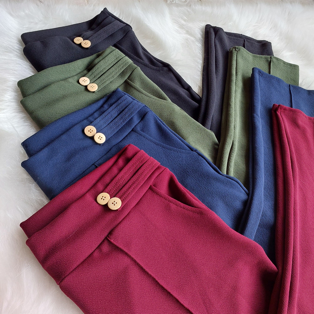 Calça Longa Malha Crepe Feminino Plus Size Cintura Alta e leva Botões na Frente