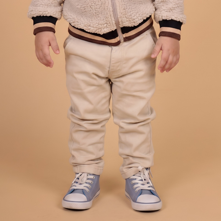 Calça de Sarja Infantil Meninos Regulagem No Cós Tecido com Elastano Bolsos Funcionais Inverno