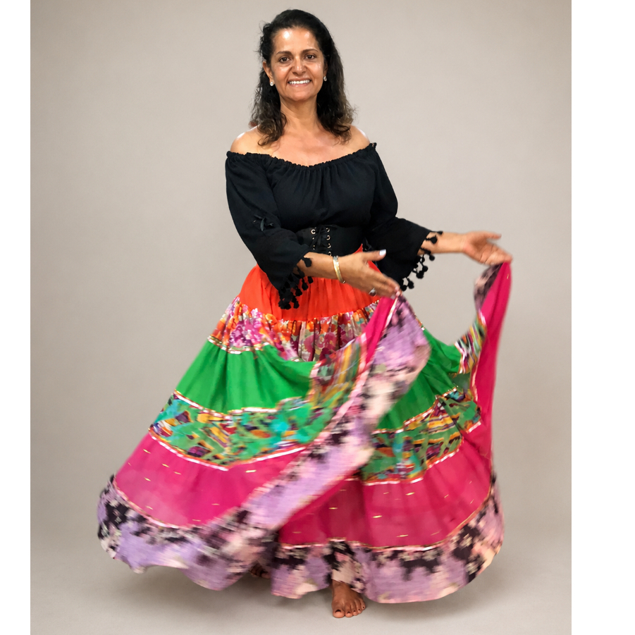 Saia Longa Cigana Modelo Patchwork com 12 metros de roda Dança Cigana Carimbó Umbanda Cigana Salomé
