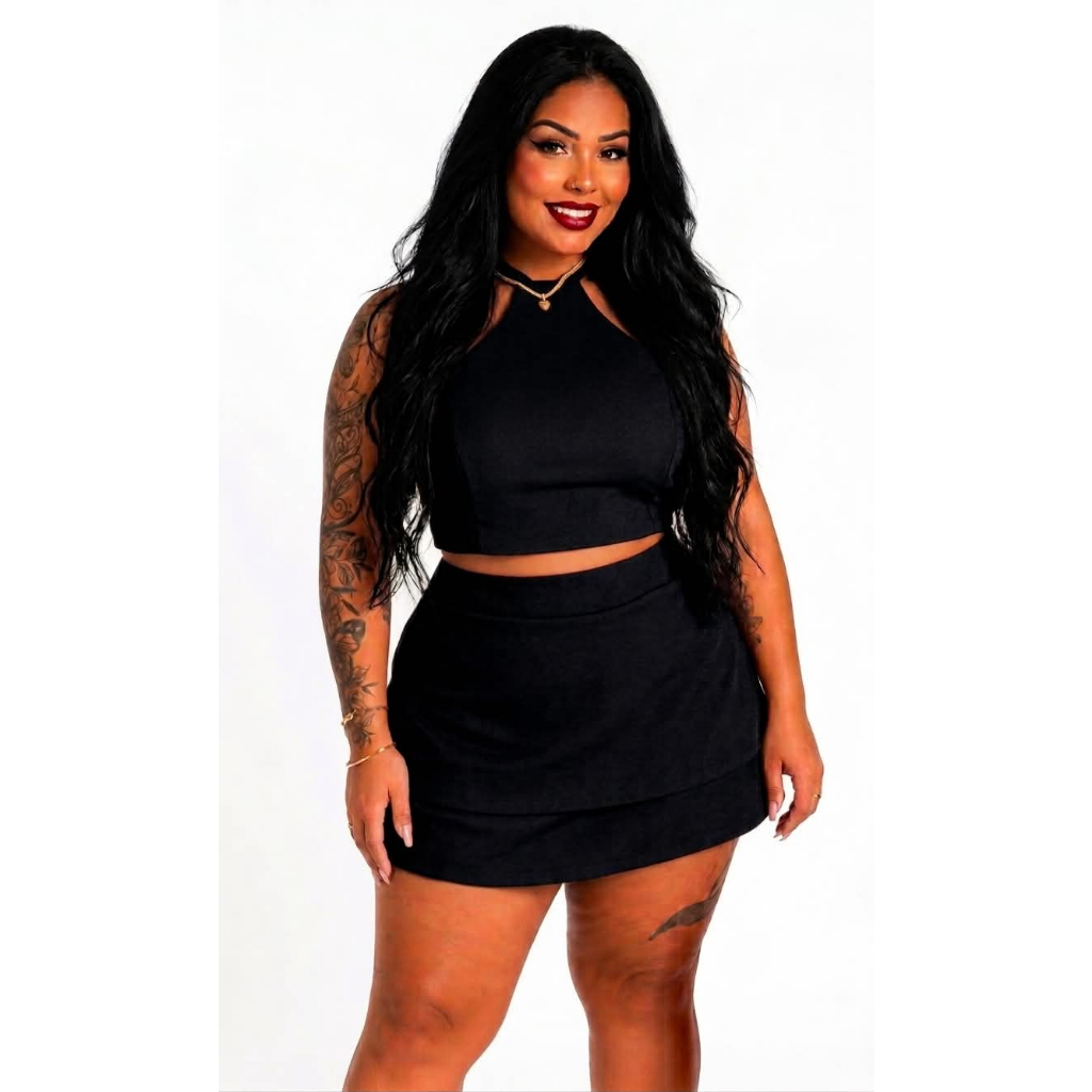 Conjunto Feminino Plus Size Malha Crepe Cropped Gola Cruzada + Short Saia Babados  44/46
