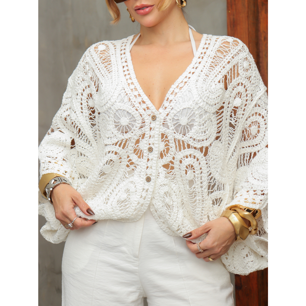 Blusa Feminina Saída de Praia Crochê Vazado Manga Longa com Botões Moda Verão SD4067
