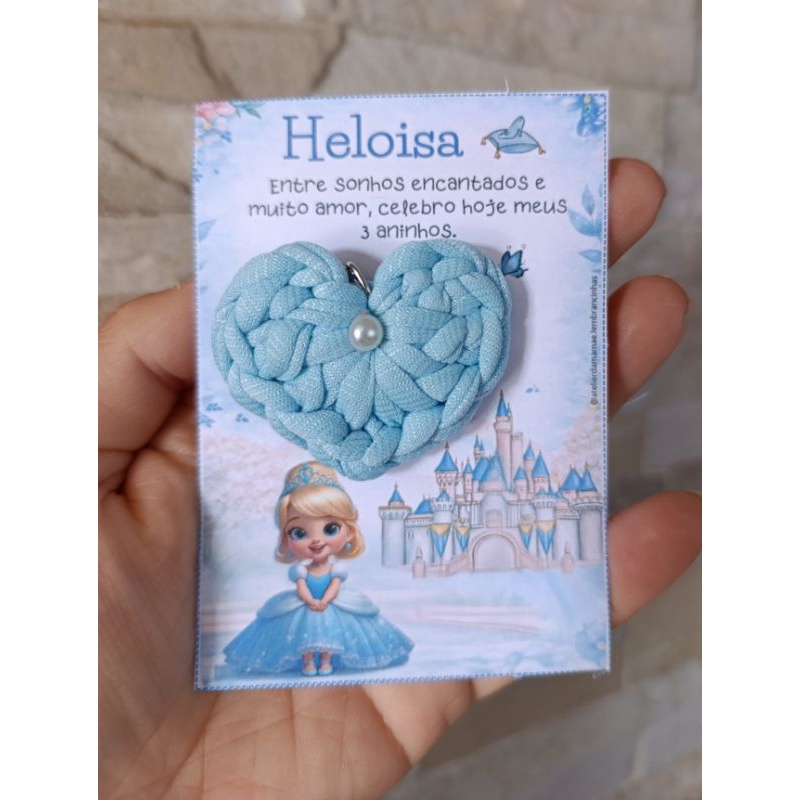 Kit chaveiros fio de malha com cartão princesas personalizado, lembrancinhas, aniversário, menina, maternidade