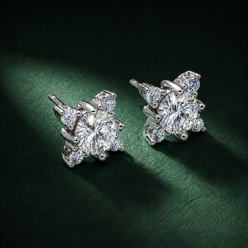 Brinco Flor Moissanite 5mm Prata 925 Delicado e Sofisticado