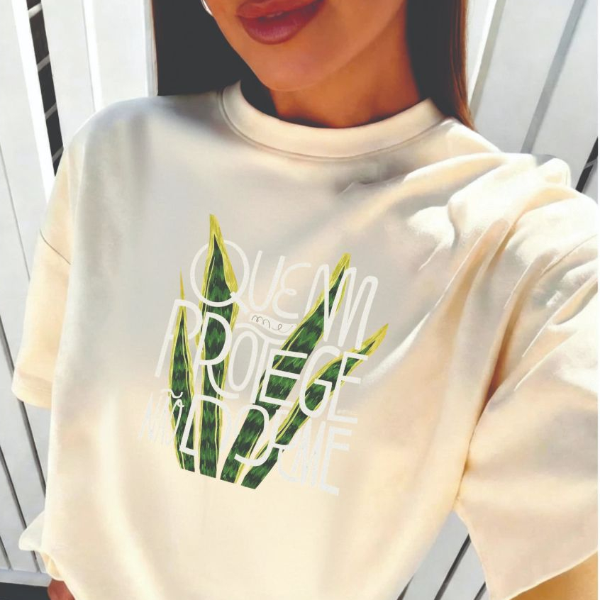 Blusa feminina estilosa camiseta T-shirt100%algodão cultura umbanda espiritualidade ME PROTEGE