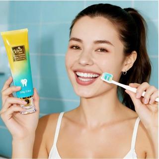 VivaBelle Creme Dental com Niacinamida | Clareamento Suave Sem Irritação para Uso Diário toothpaste