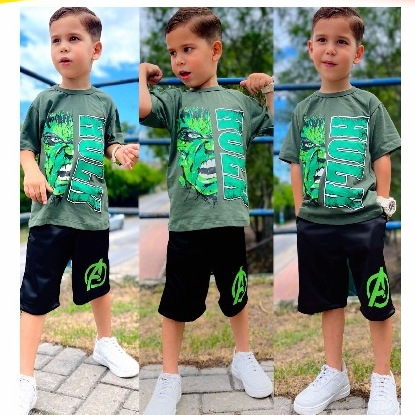 CONJUNTO INFANTIL JUVENIL MENINO MICKEY SONIC HOMEM ARANHA BATMAN HULK HOMEM DE FERRO Bermuda e Camisa Masculino