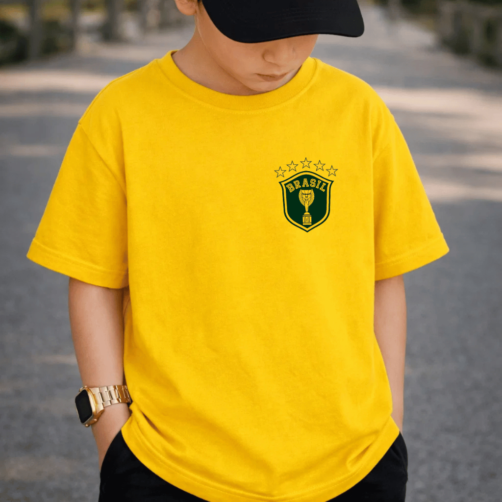 Camiseta Infantil e Juvenil 100% Algodão Premium Criança Personalizada Unissex Blusa Camisa Brasil Emblema Copa do Mundo