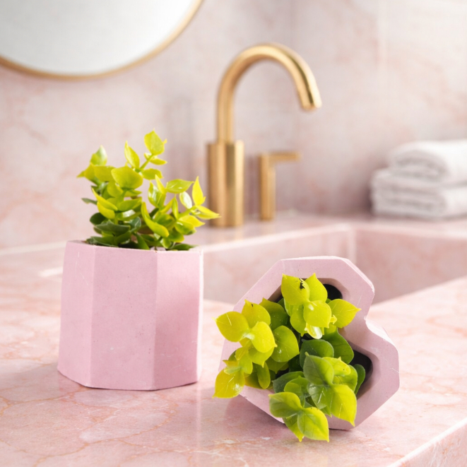 Mini Vasinho - Kit até 4 com Flores Artificiais e Sem - Gesso 6x6 em Oferta na Shopee