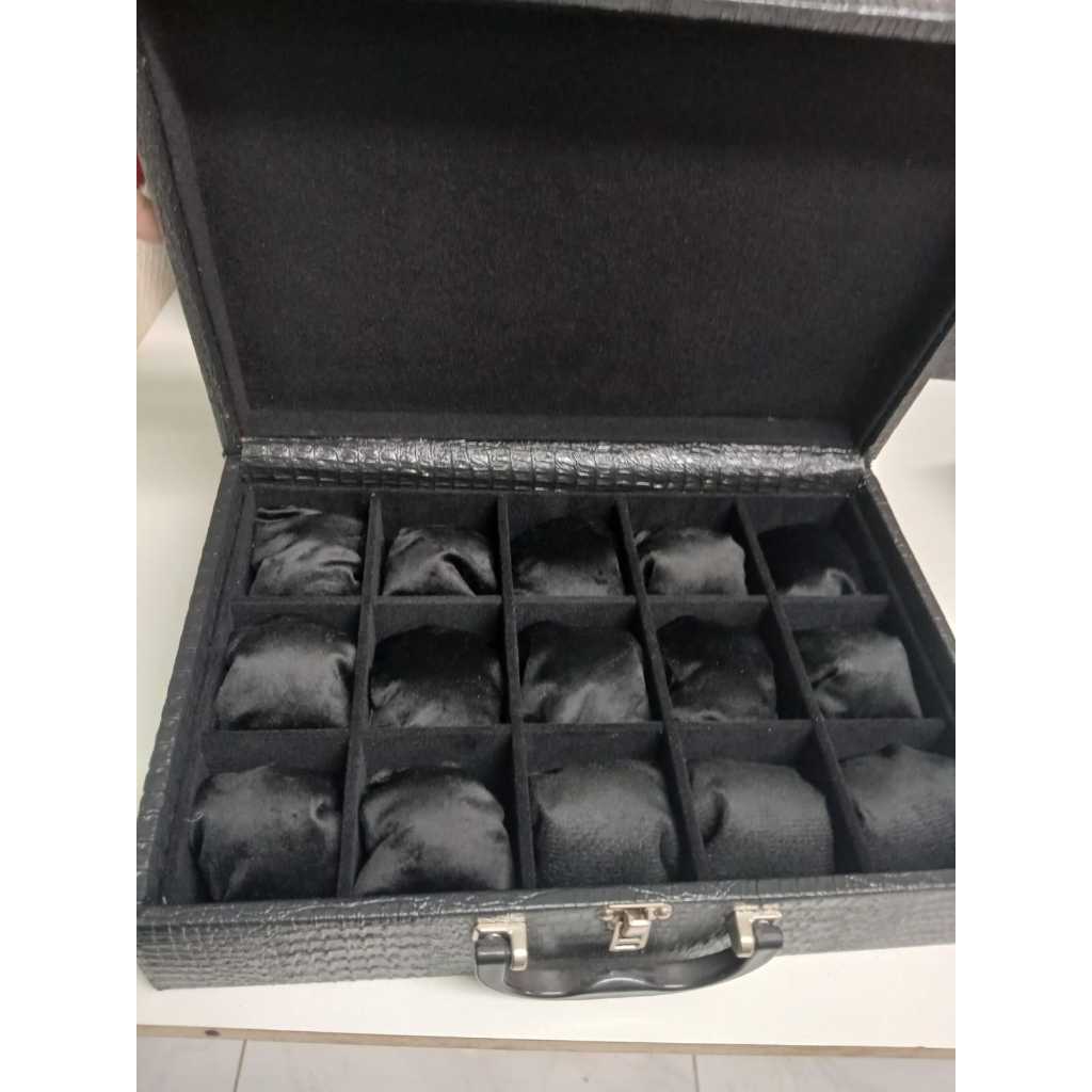 Estojo de Luxo para 15 Relógios Fechado - Peq. Defeitos