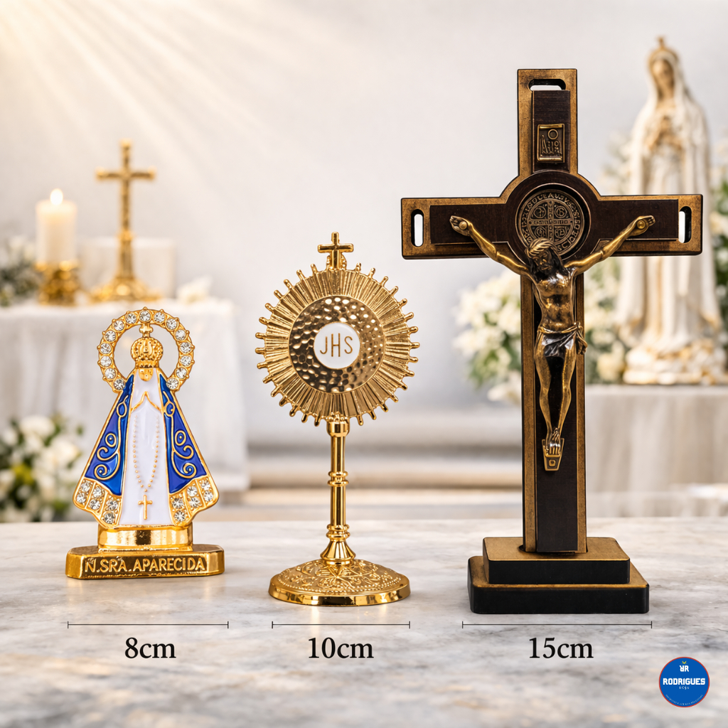 Kit Religioso Nossa Senhora Aparecida dourada Carro 8 cm + Ostensório 10 cm + Crucifixo 15 cm Madeira Decoração Católica