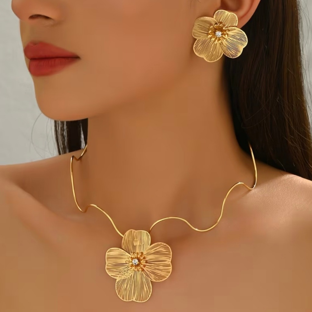 Kit colar e brincos flor grande moderno elegante feminino destaque banhado Ouro 18K e Prata925