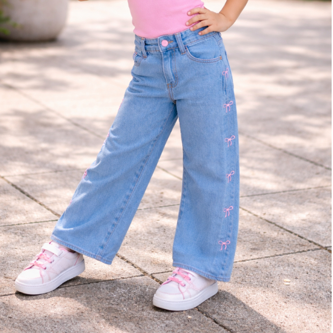 Calça Jeans Infantil WidLeg Menina Detalhes Bordado Lateral Tamanho 4 ao 8