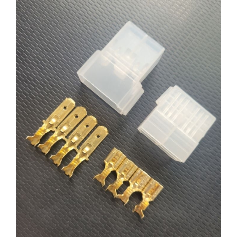 kit com 2 Conectores 4 Vias com Terminais para Ambos, para Instalação Caixa Som Automotivo.