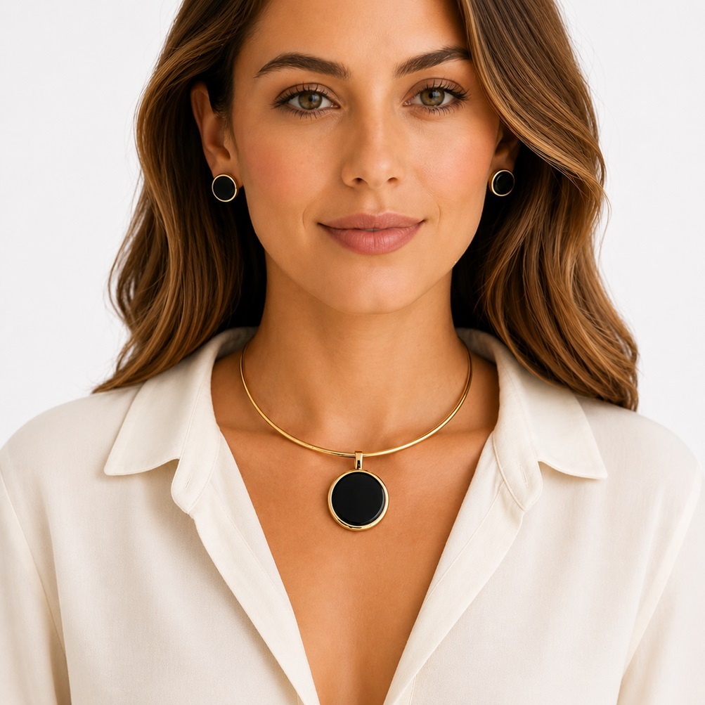 Colar Choker Feminino Dourado Com Pingente Redondo + Brincos Kit Elegante Moda Luxo