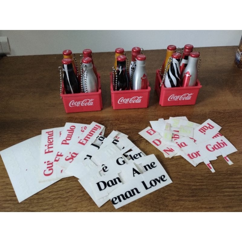 ​Coleção Mini Garrafinhas Coca-Cola 3 Engradados + Adesivos