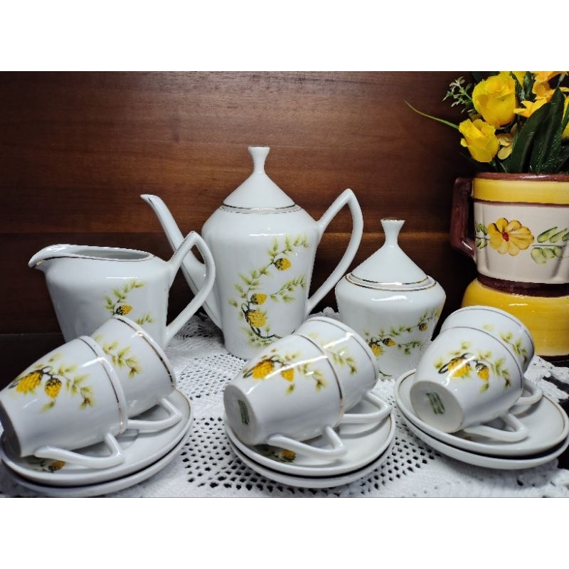 JOGO DE CAFÉ EM PORCELANA ANTIGA POZZANI - NOVO -