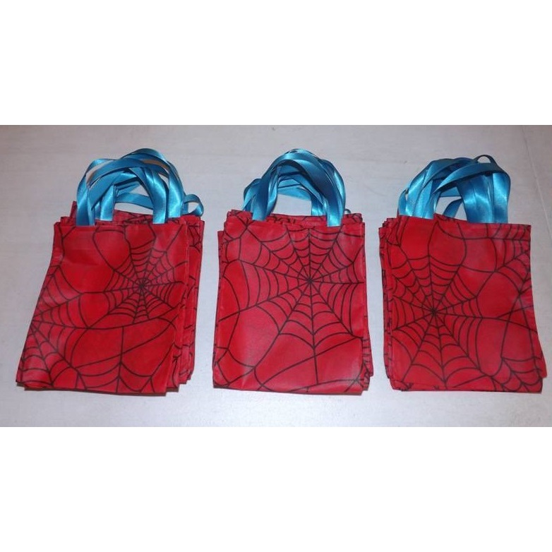 Bolsinhas  Sacolinhas surpresa para doces em Tnt com alças Homem Aranha Teia