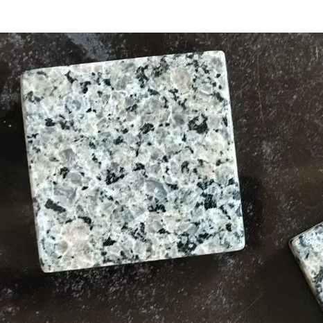 1 pedra de granito 10x8 cm. ( 1 unidades)