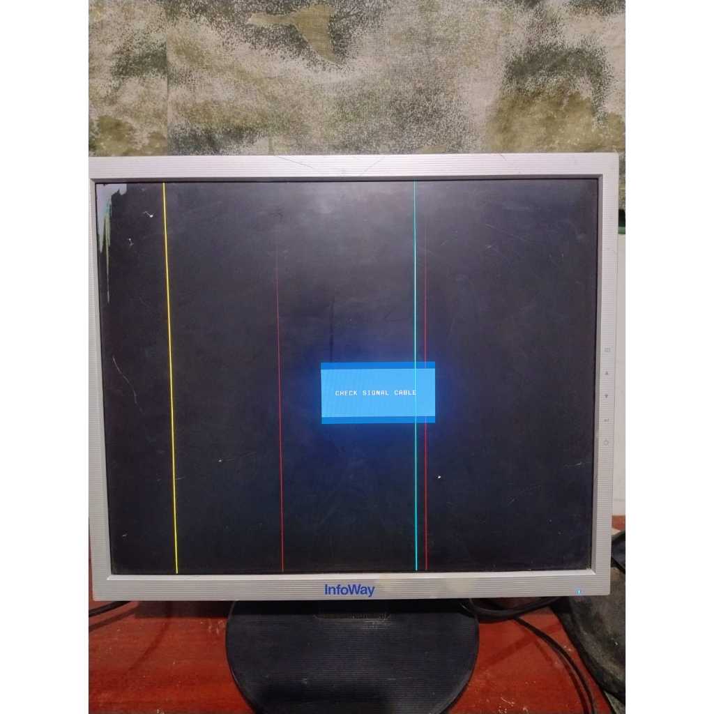 com linhas monitor 17 polegadas infoway itautec lcd, veja nas fotos