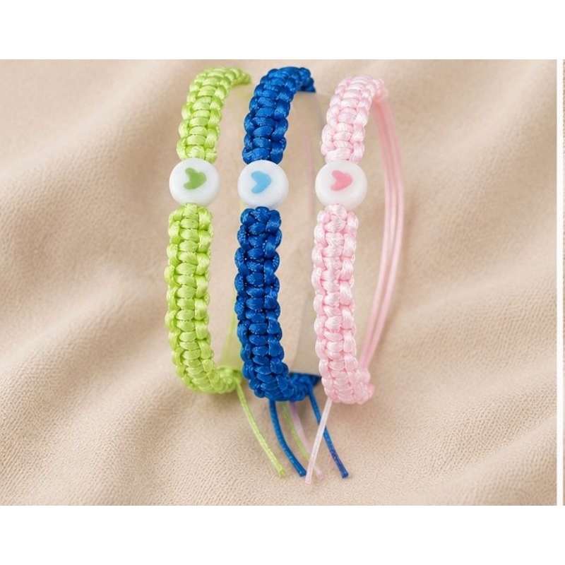 Kit 3 Pulseiras Meninas Superpoderosas Artesanais Ajustáveis Com Coração
