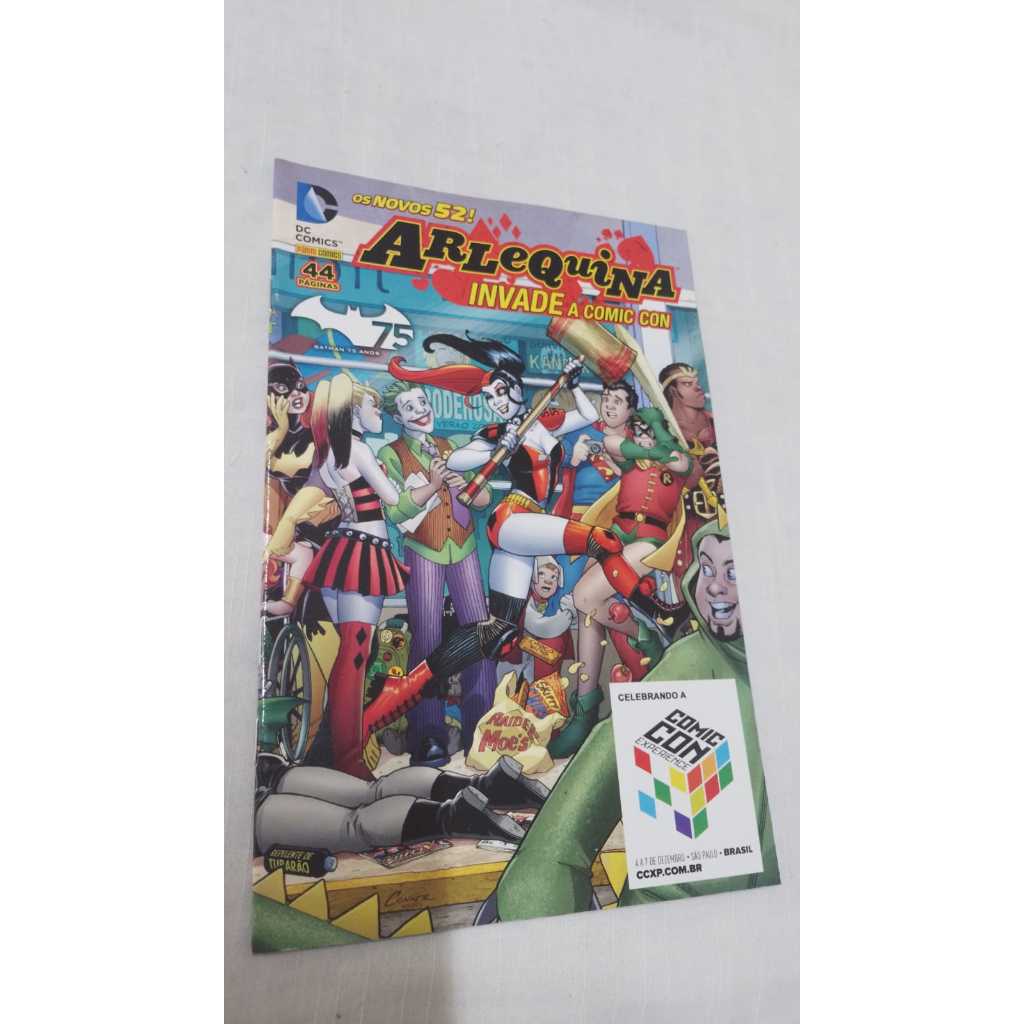 Gibi Arlequina Invade A Comic Con - Panini Comics ( 10198 )