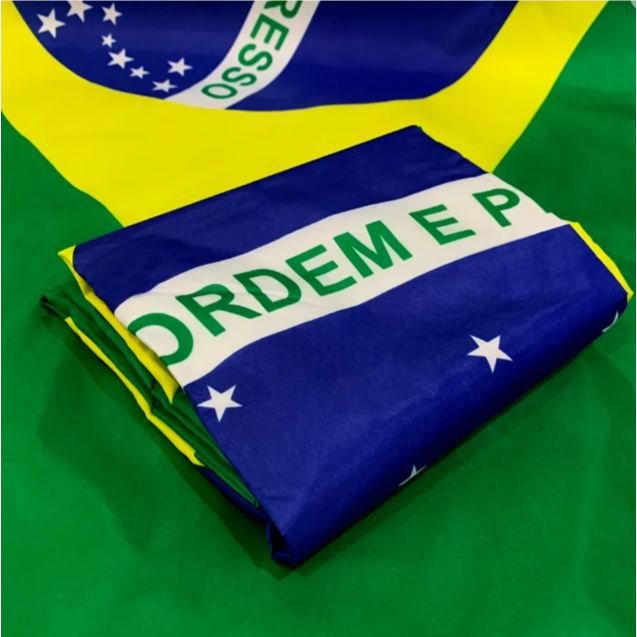 Bandeira do Brasil 90cm x 60cm – Grande e Resistente Espaço para Haste | Copa do Mundo