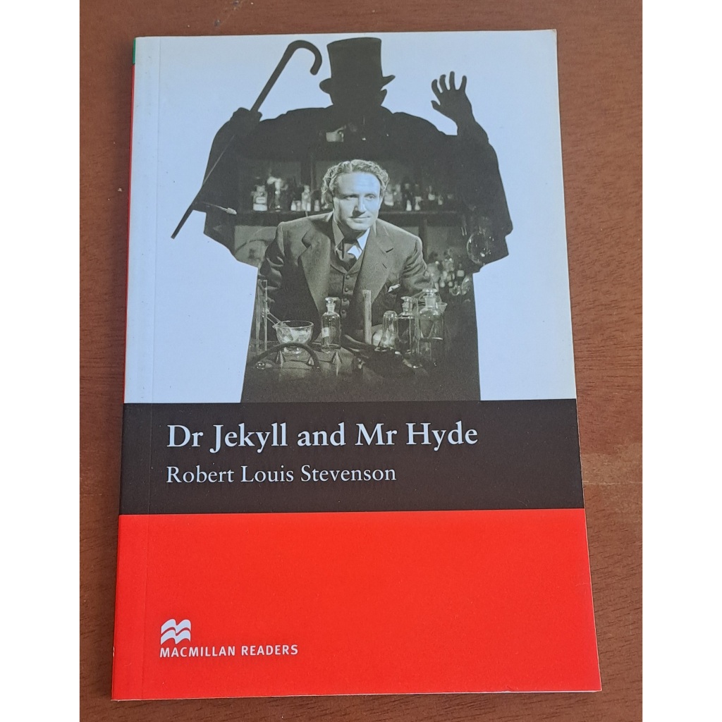 Livro "Dr Jekyll and My Hyde" por Robert Louis Stevenson.