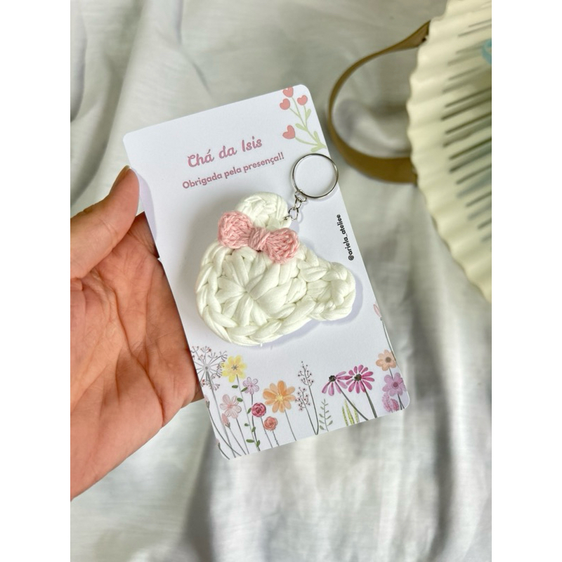 Lembrancinha Chá de Bebê Personalizada Chaveiro Ursinho de Crochê Menina Maternidade Nascimento Brinde Recém-Nascido