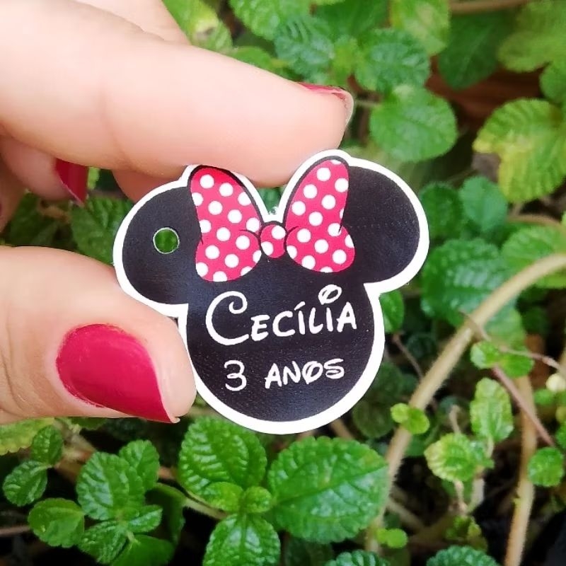 Detalhes do Mini Tag Personalizada Mickey e Minnie 3cm com Nome e Idade