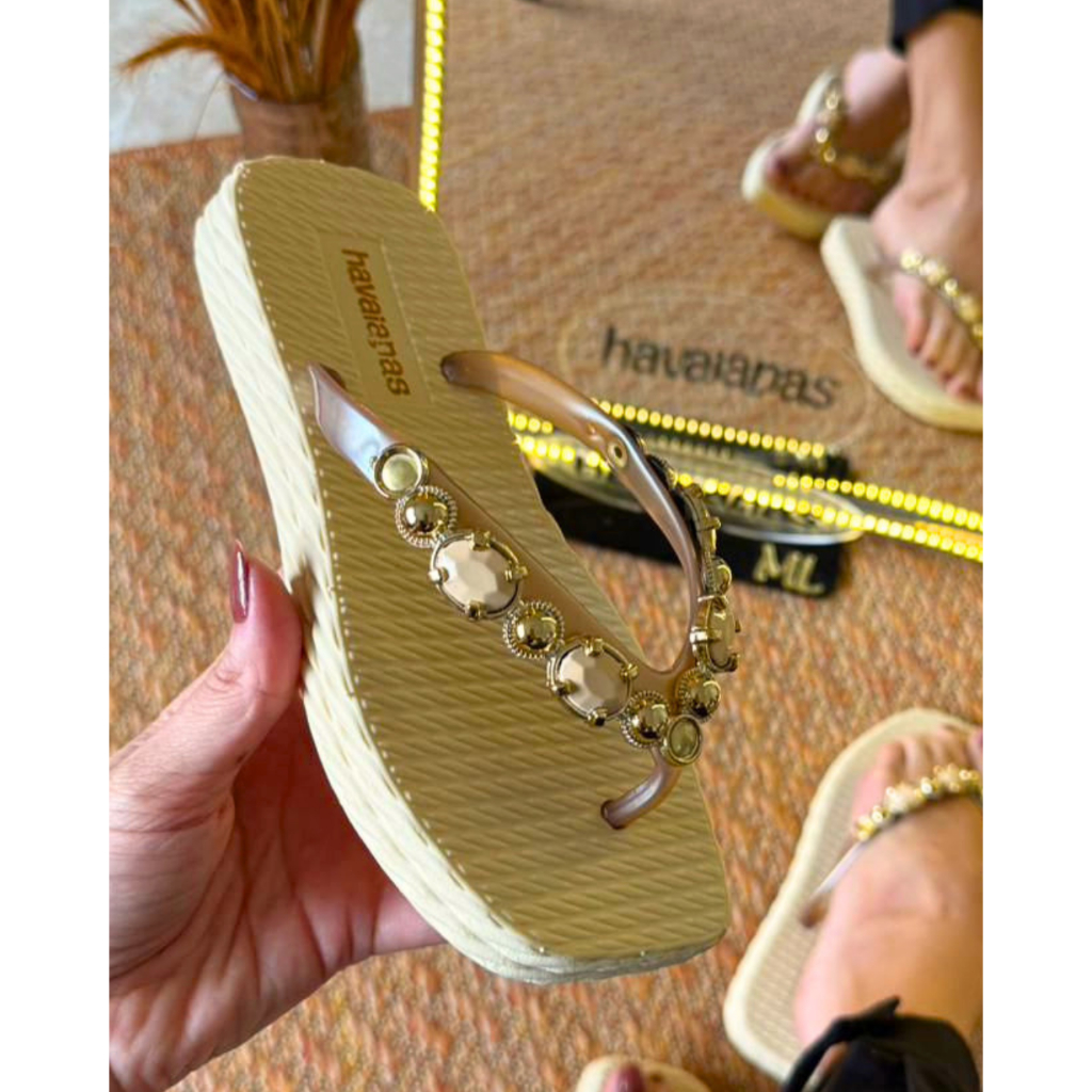 Chinelo Feminino Pedraria Strass Confortável Casual Elegante Luxo Antiderrapante