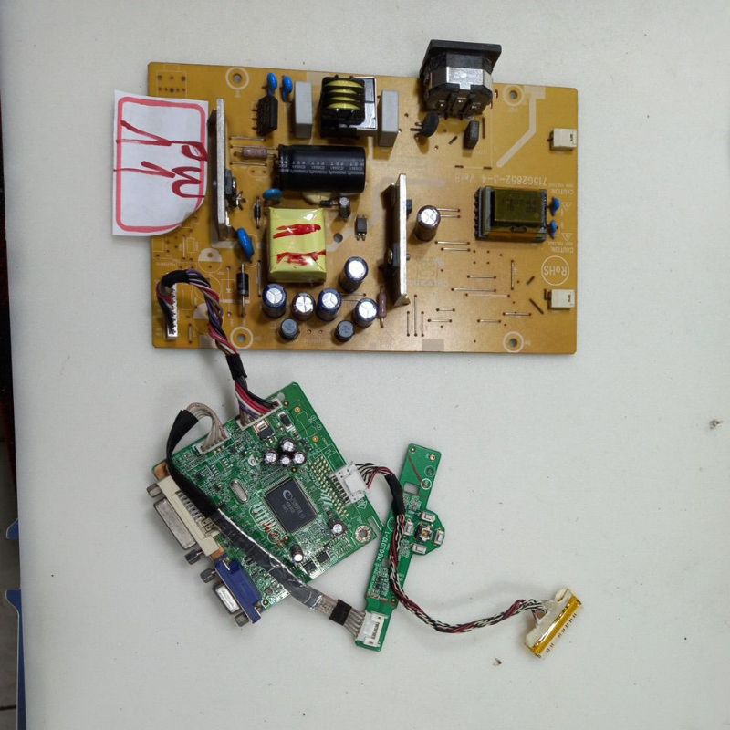 PLACA PRINCIPAL USADA AOC MONITOR F19L + FONTE BRINDE