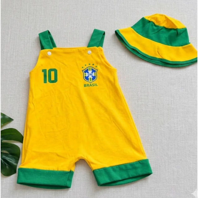 Macacão Jardineira Bebê Menino Seleção Brasileira /Brasil - Ideal para passeios , Fotos e Copa do Mundo.
